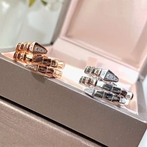 3 cores estilo anéis anellos nó torcido anel rosa jóias de ouro anel designer anillos serpentii anel 18k anéis banhados a ouro atacado conjunto presentes