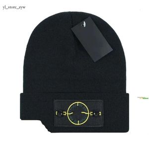 Stones Island Hat Beanie Island Marka Örgü Tasarımcı Cap Mens Filt Hat Unisex Kaşmir Mektuplar Sıradan CP Comapny Kafatası Kapakları Moda Taşları Beyaz Fox Şapkalar 4209