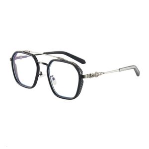 2024 Luxury Designer CH Solglasögon för kvinnor Kromar Glasar Ramar Mens Mens Ny oregelbunden polygonal platt tjockt hjärtglasögon Frame Ladies Unisex Eyewear 2W19