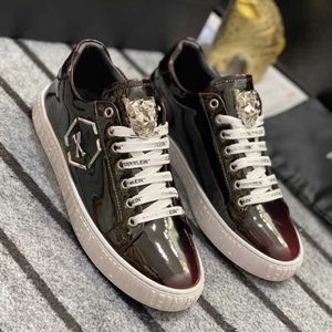 Le scarpe da uomo di altissima qualità Scarpe Plein Sneaker traspirabili Mes Shoe Chausure Pleins Metal Elements Shoes Casual Shoes