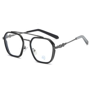 2024 Lüks Tasarımcı CH Güneş Gözlüğü Kadınlar için Krom Gözlükler Çerçeveler Çençler Yeni Düz Moda Eşleşen Miyopi Kalp Gözlük Çerçeve Bayanlar UNISEX EYGEAR VWAE