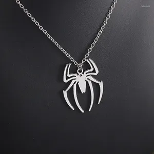 Collane con ciondolo Kpop Fashion Spider Pendenti di Halloween Catena a croce rotonda Uomo Colore argento Collo Coppia gotica Regali di streetwear