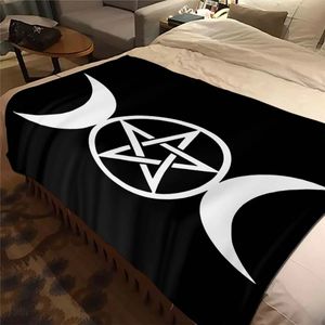 Triple Moon Witchcraft Pattern Flannel Throw Blanket Hecate Goddess Lightweight Super Soft Worm Bed Living Room Sofa Adults Kids 240116