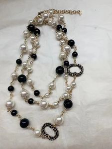 Kanal Long Pearl -halsbandskedja för kvinnor Party Wedding Lovers Gift Bride Designer Halsbandsmycken med flanellväska