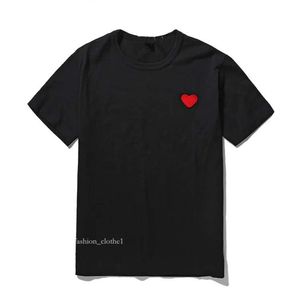 2023 Play Mens Tird Designer Red Commes Heart Women Garcons Sadge des Quanlity TS Cotton CDG Embroidery Shirt Sweat Shirt Vintage T Shirt Tee Shirt 332