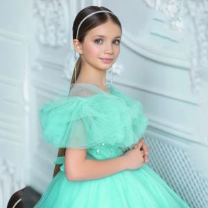 Classy Short Green Flower Girl Dresses Off the Shoulder Tulle Sequined Short Sleeves with Bow Ball Gown Knee Length Custom Made for Wedding Party