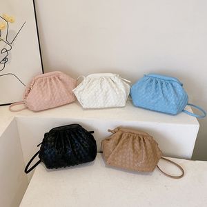 High quality pleated cloud woven bag with stylish opening for women crossbody shoulder bag with unique design FMT-4400