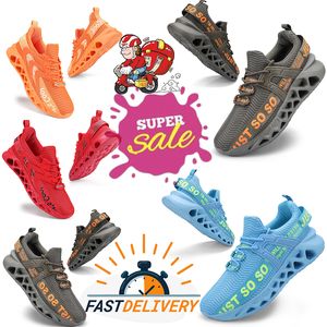 Stivale da calcio da calcio da uomo mesh scarpe zoom di allenatore arancione sport tacchette luminose cornning caviglia stabilizza la squadra