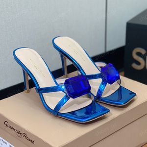 Kvinnliga ädelstenar detaljer Mule tofflor Sandaler 8,5 cm stilett klackar patent läder hög klack muller skor malm dekorera kvinnor