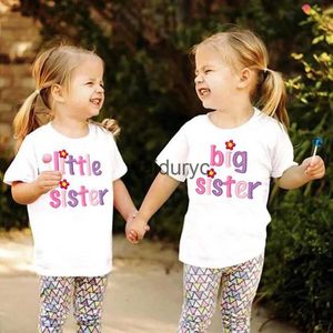 T-shirts Big Sister Little Sister Matng Outfit T Shirt Summer Fashion T-shirt LDREN KORT STEKS VIT TEE KIDS TOPS GIRLS KLÄDER H240508