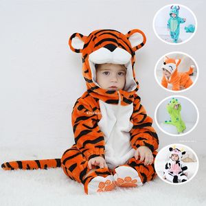 Kigurumis Tiger Neonate Vestiti Pagliaccetto Adorabile Tutina per neonato Tutina Cartoon nato Cerniera Tute di flanella con cappuccio 240116