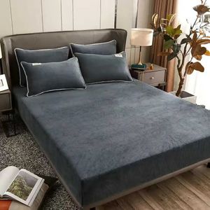 Winter Plush Fitted Sheet Solid Flannel Elastic Band Mattress Cover Velvet Protector Home Textiles 240116