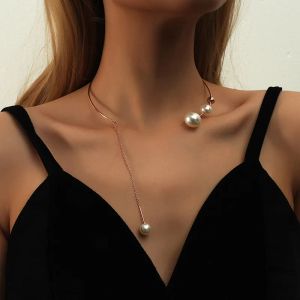 2024 Ny modetrend Överdriven 14K Yellow Gold Unique Design Simple Pearl Tassel Clavicle Halsband Kvinnor smycken gåva grossist