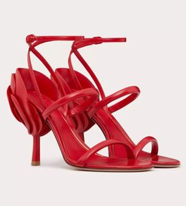 Top Luxo Sapatos de Salto Alto Marca Mulheres Roserouche Sandálias Sapatos Vermelho Esculpido Salto 3D-efeito Flor Tornozelo Strap Festa Casamento Gladiador Sandalias Elegante Caminhada