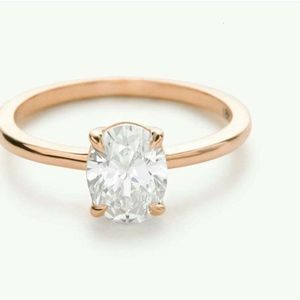 Wholesale Classic Engagement High End Moissanite Diamond Rings Women's Fashion Jewelry