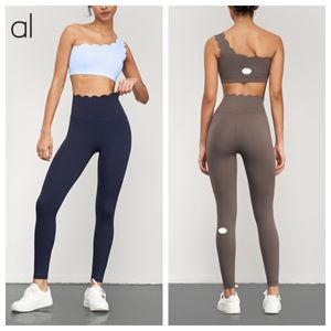 AL-0033 Damen-Set mit Spitzen-Fitness, stoßfest, Sport-BH, Strumpfhosen mit hoher Taille und pfirsichfarbenen Booty-Hosen