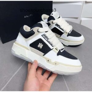 Vinterstil Skel Sneakers Shoes Shoes Casual Designer Autumn Fashion Runway Women Amirrs Mens Bone Bread Trendy Thick Sules High-End Sports 6aaS