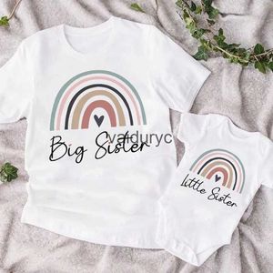 Familjsmatchande kläder Big Sister Little Sister Kids Tshirt Girls Sibling T-shirt Baby Bodysuit äldre syster yngre syster tee skjortor kläder h240508