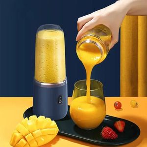 Bärbar juicer Blender 300 ml Elektrisk frukt USB Laddning Lemon Orange Juicing Cup Smoothie Machine 240116