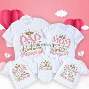 Familj matchande kläder födelsedag prinsessan familj matng kläder mamma far barn t shirt topps baby bodysuit flicka födelsedagsfest look outfits t-shirts h240508