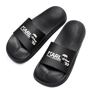 Karl Lagerfield Woman Summer Travel Travel Sandal Sandal Slide luksus designer buty mężczyźni płaskie obcasy gumowe suwaki modne mokasyna basen basena