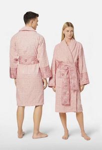 Velvet Bathrobe Robe Designers Barock Fashion Pyjamas Mens Women Letter Jacquard Printing Barocco Print ärmar Sjal Krage Pocket Belt 100% Bomull 2023 995ESS