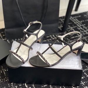 Top-Qualität, klassische Kitten-Heels-Sandale mit Kette, klobiger Absatz, Kleidschuhe für Damen, Buchstaben-Logo, luxuriöse Designer-Sandalen für Damen, Fabrikschuhe, Schwarz, Weiß, Gold