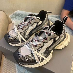 Показать женские кроссовки 3xl Balencciaga Fashion Sneaker Dirty Shoes Мужские кроссовки Triple Generation S Design Track Style Old 3XL Worn-out Paris Effect Runner Shoe 9TGZ