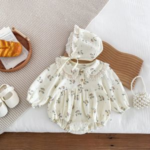 Outono menino menina infantil doce floral impressão rendas colarinho mangas compridas bodysuit bebê nascido algodão moda onesielacing boné 240116