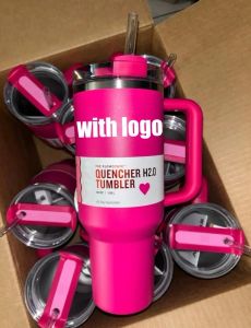 PINK Parade 40oz Quencher H2.0 Tassen Tassen Camping Reisen Autotasse Edelstahlbecher Tassen Silikongriff Valentinstagsgeschenk mit 1:1 gleichem Logo 0116