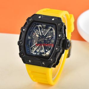 2024 New Hollow Quartz Watch Glow-the-the-Dark Watch Watch Wather Barrel Men's Watchens Watches