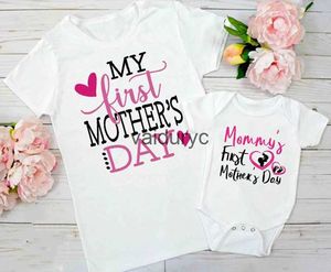 Abiti abbinati in famiglia La nostra prima festa della mamma mamma e me maglietta di moda Matng Vestiti Madre Mamma Mom T-Shirt Mama Top Kid Romanper H240508