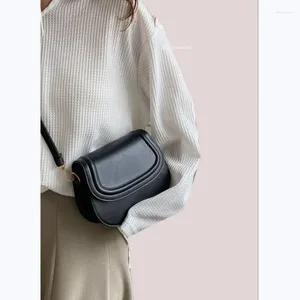 Bel çantaları foufurieux eyer crossbody kadın kadın şeker renkli deri trend moda katı basit el çantaları cüzdanlar çapraz vücut çantası