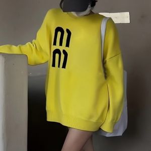Kadın Sweaters Fashion Sıradan Örme Sweater Gevşek Filmli Kazak Mektup Hoodie Yuvarlak Boyun Orta Uzunluk Uzun Kollu Sweaters
