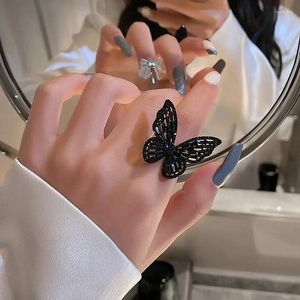 Cluster Rings Copper Material Open Adjustable Ring Female Mysterious Sexy Black Crystal Butterfly Fashion Jewelry Party Accessories