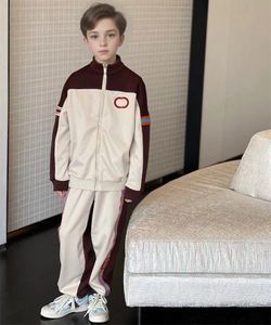 Moda Çocuk Kızlar Klasik Tasarımcılar 2 PCS Setleri Sonbahar Kış Pamuk Karışımları Giyim Takipleri Bebek Kız Boy Spor Kıyafetleri Çocuk Set Giysileri Kardeş ve Kardeş