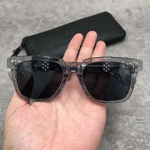 2024 Lüks Tasarımcı CH Güneş Gözlüğü Kadınlar İçin Krom Gözlükler Çerçeveler Çençler Yeni Moda Avant-Garde Plaka Kalp Gözlük Çerçeve Bayanlar Unisex Eyewear 2M6J