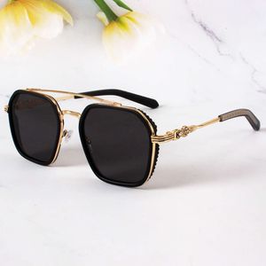 2024 Luxury Designer CH Solglasögon för kvinnor Chromes Glassar Ramar Mens Ny Fashion TR90 Flat Heart Eyeglass Frame Ladies Unisex Högkvalitativ glasögon HW1E