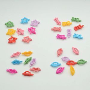 100pcs 2.8cm Mini Plastik Yıldız Saç Klipler Çocuklar için Dilgi Yayları Kızlar İçin Saçkoplar Boş Kalp Oval Saç Barrettes Pet 240116