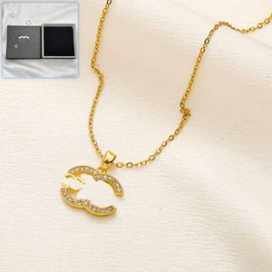 Colares Pingente Clássico Designer Pingente New Womens Long Chain Estilo Charme Projetado para Mulheres Amor Presente Colar com Caixa Boutique Jóias