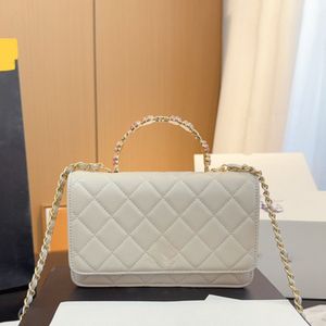 Tasarımcı Çanta Kadınlar Moda Koyun Dinili Çanta Çiçek Tutamak Yeni Omuz Çantaları Premium Zincir Altın Donanım Messenger Çantası Bayanlar Mini Bag Festival Hediyeler