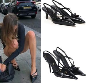 Patentläder slingback pumpar klackar med spänne utsmyckade stilett sandaler klänningskor kvinnors lyxdesigner högklackade spetsiga tå kvällsklänning sho