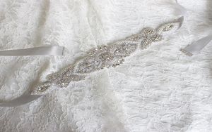 Ljusa brudbältesbröllop Rhinestone Faux Pearl Princess Sashes Bridesmaid Dress Sash Wedding Accessories Multi Color Ribbon BW541002525