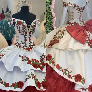 Underbara guldröda grön broderi quinceanera klänningar charro från axelbågen tiered satin boll klänning prom klänning 7: e klass SWE336X