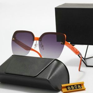 Nice Overseas Europe and the United States new cross-border sunglasses women's street photography sunglasses travel polarized glasses foreign trade 0978