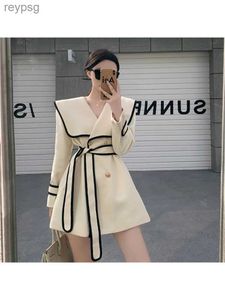 Skórzana skóra sztuczna skórzana moda biuro biura Koreańska koreańska wieściasta kobiety ubrania eleganckie francuskie zimowe grube ciepłe płaszcze yq240116
