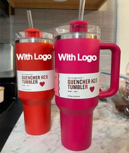 Cosmo Pink Parade Target Red 1: 1 40oz H2.0 Rostfritt stål Tumblers Cups med handtagslock och halm Valentins dag presentbilmuggar Vakuumisolerade vattenflaskor 0102