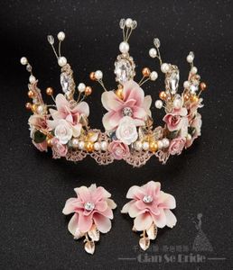 Luksusowe kobiety Crown Crystal Floral Tiara Pearl Jewelry Golden Bridal Crown Hair Wear Wedding Pography Akcesoria AIDE9449949