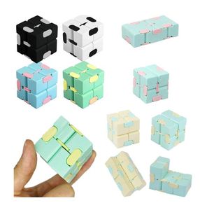 Infinity Cube Candy Color Puzzle Anti Toy Finger Hand Spinners Fun Toys for Adult Kids ADHDストレスリリーフギフト4484106