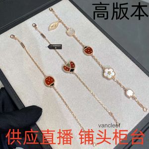 Van Four Leaf Clover Bracelet Cleef 24SS Designer Luxury Clef Ladybird Five Flowered Women's Thick 18k Rose Gold Plated Double-sided White Fritillaria Live